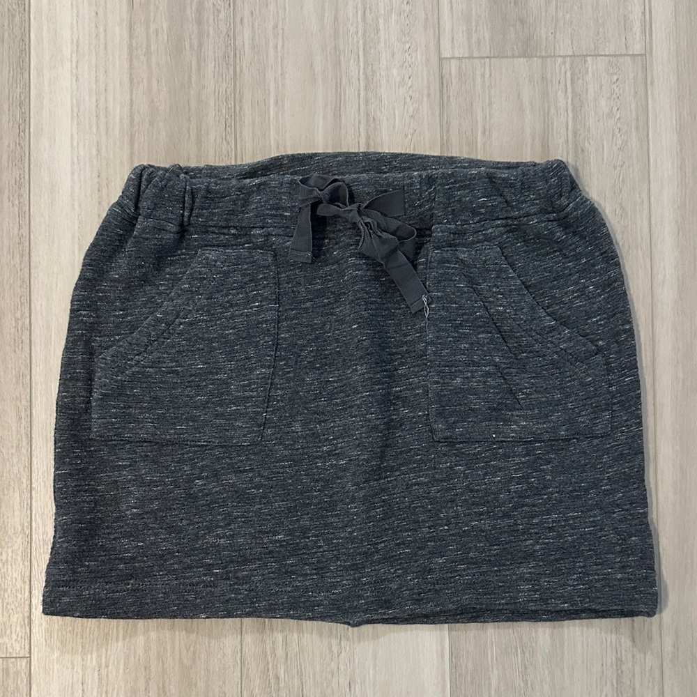 Women’s LOFT Petites Knit Charcoal Mini Skirt with Pockets